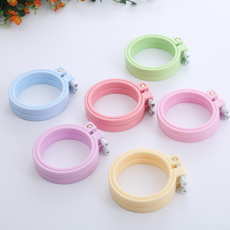 Cerceaux de broderie en plasti - Embroidery Hoop Kit avis et prix